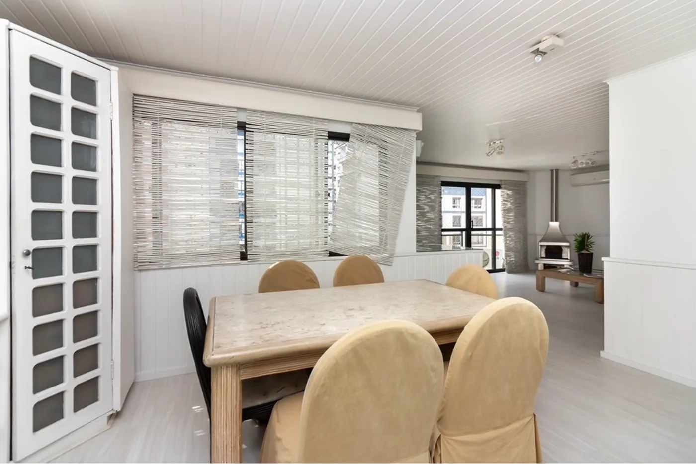 HS 429 Apto 601081048-34 - REMAX Lepex Exclusividades