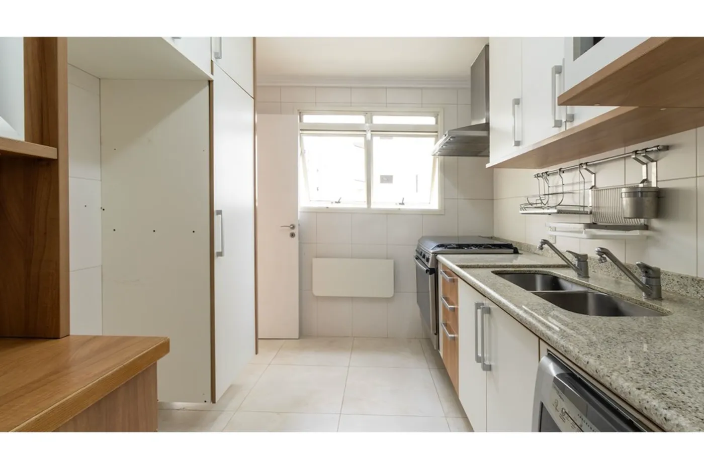 BP 558 Apto 601301082-15 - Remax Studio 76 Exclusividades