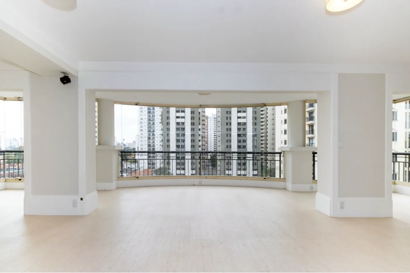 BP 558 Apto 601301082-15 - Remax Studio 76 Exclusividades