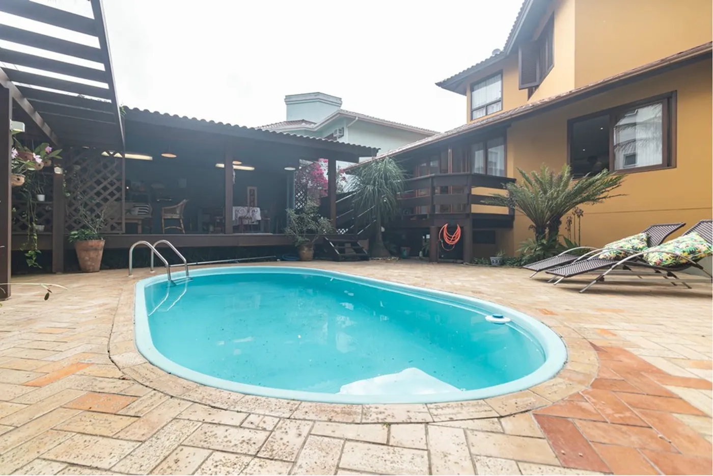 JPLP 111 Casa 590441045-72 - REMAX Dream On II Exclusividades