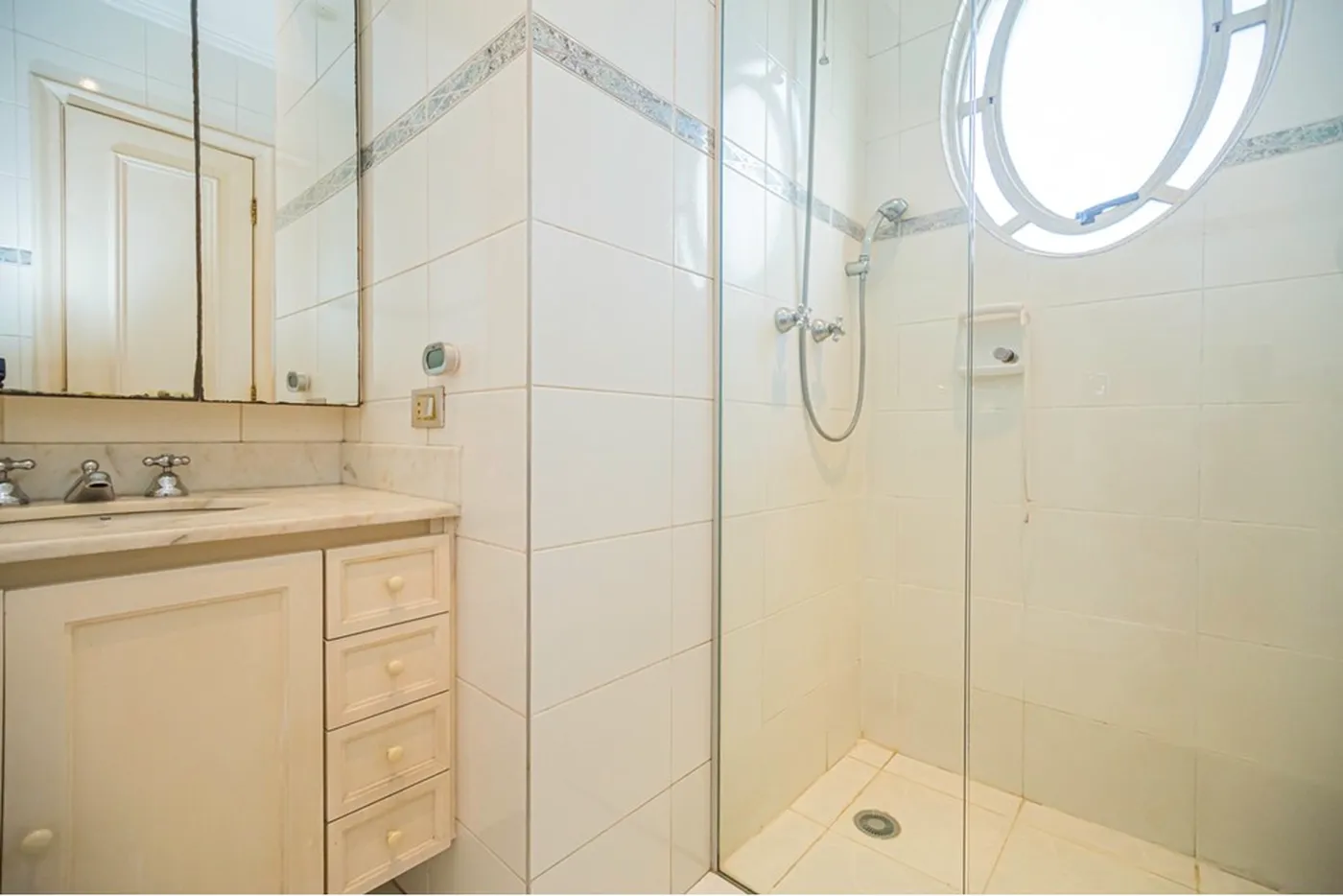 HDBM 444 Apto 601081007-110 - REMAX Lepex Exclusividades