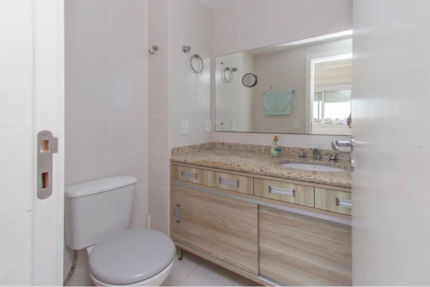 JLLS 160 Apto 610101004-61 - REMAX Tri Exclusividades