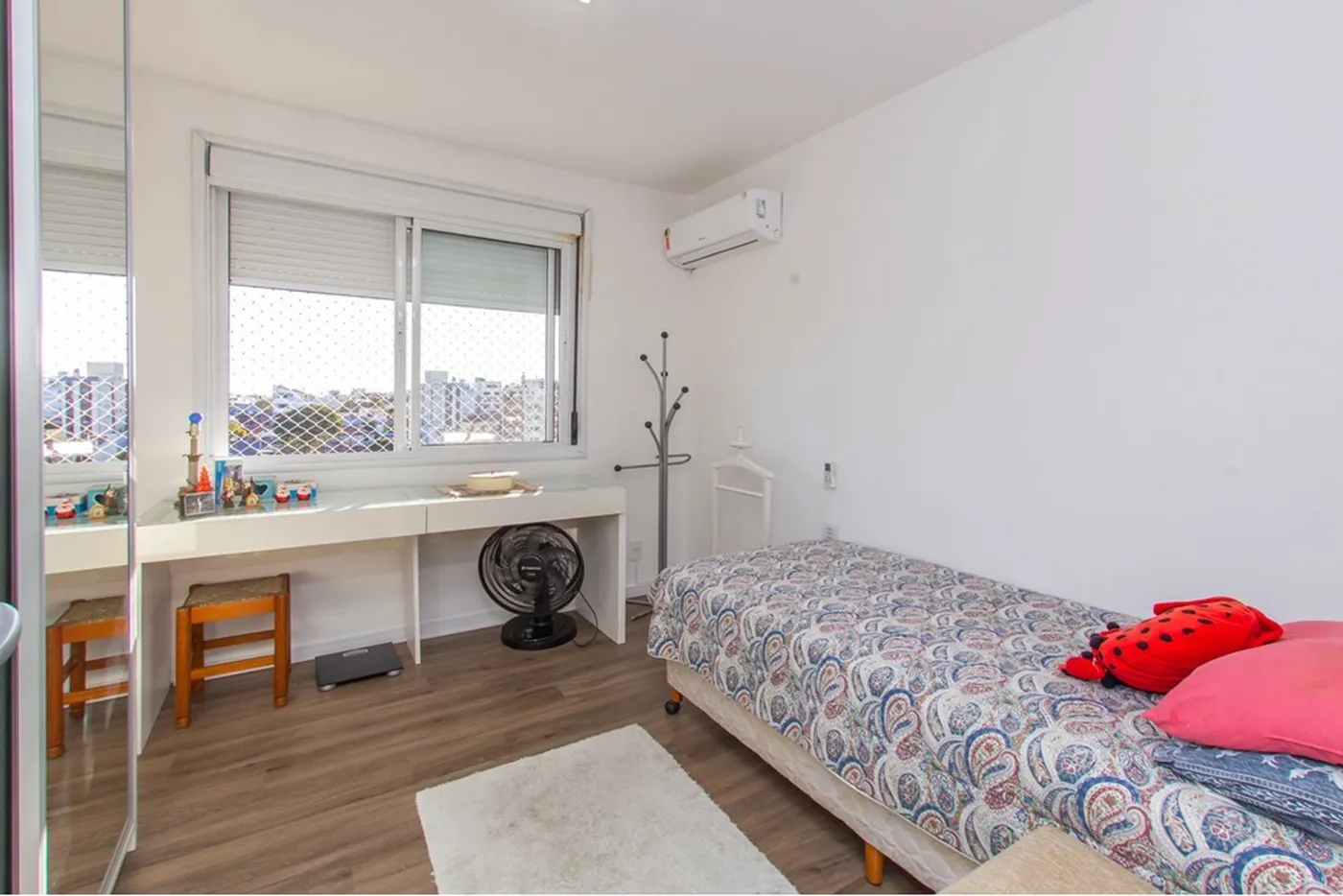 JLLS 160 Apto 610101004-61 - REMAX Tri Exclusividades