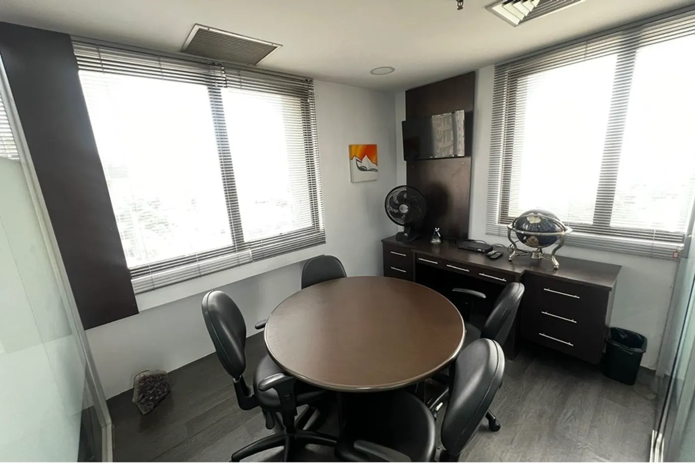 CBVDM 420 Sala 601361051-42 - REMAX Trio Exclusividades