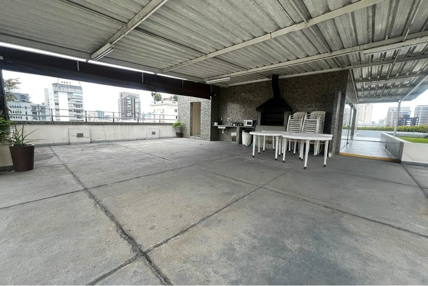 CBVDM 420 Sala 601361051-42 - REMAX Trio Exclusividades