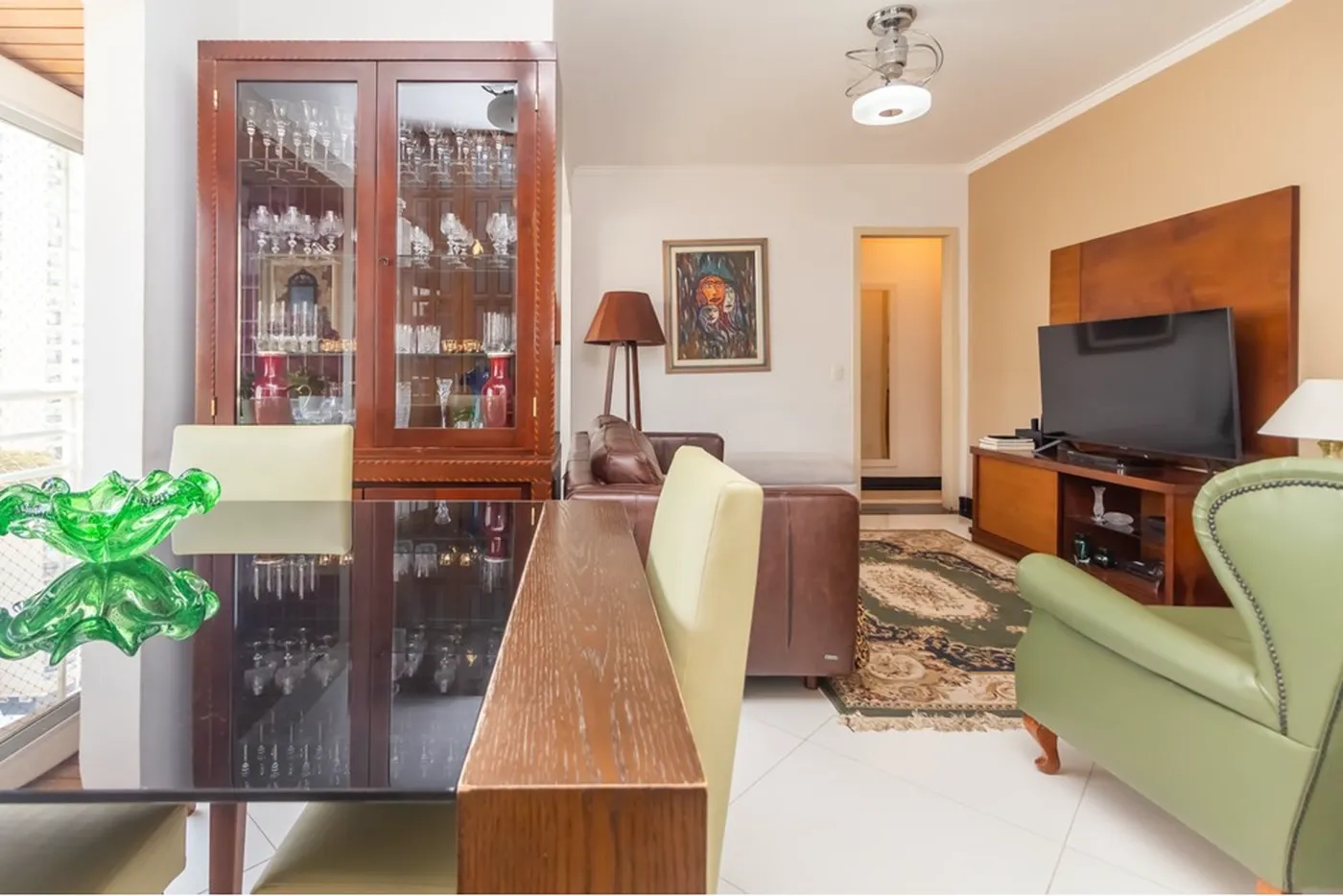 CBEB 755 Apto 601371096-8 - REMAX Boutique Exclusividades