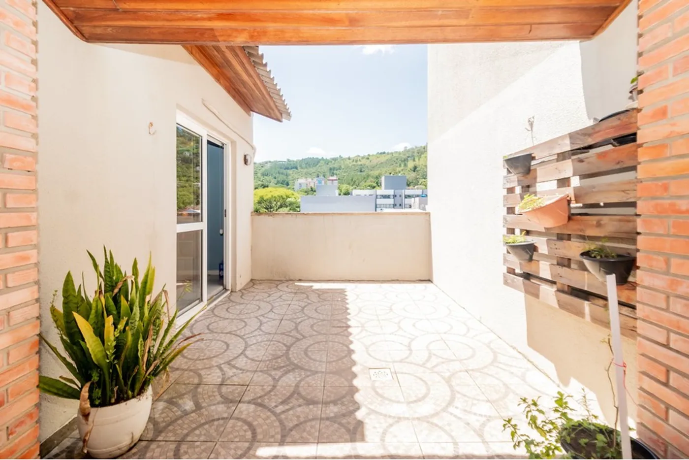 NCL 394 Apto 610221045-33 - REMAX Donno Exclusividades