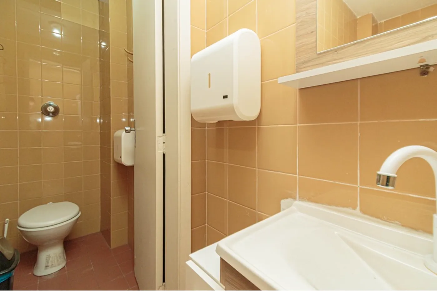 SDODO 60 Sala 610221045-32 - REMAX Donno Exclusividades
