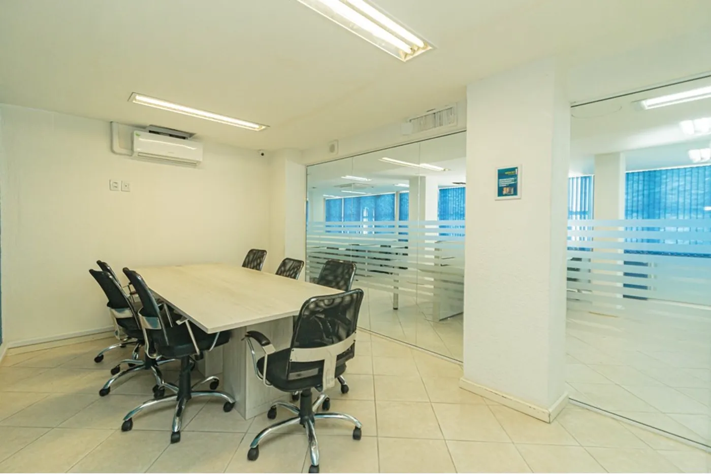 SDODO 60 Sala 610221045-32 - REMAX Donno Exclusividades