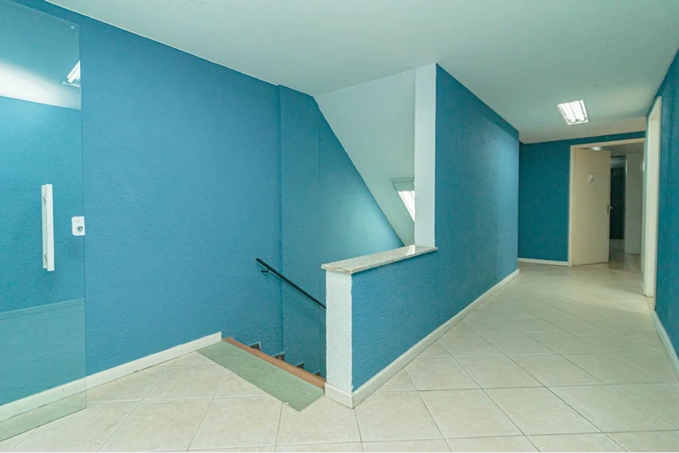 SDODO 60 Sala 610221045-32 - REMAX Donno Exclusividades