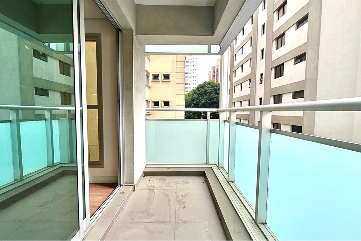 PLA 259 Sala 601081056-45 - REMAX Lepex Exclusividades