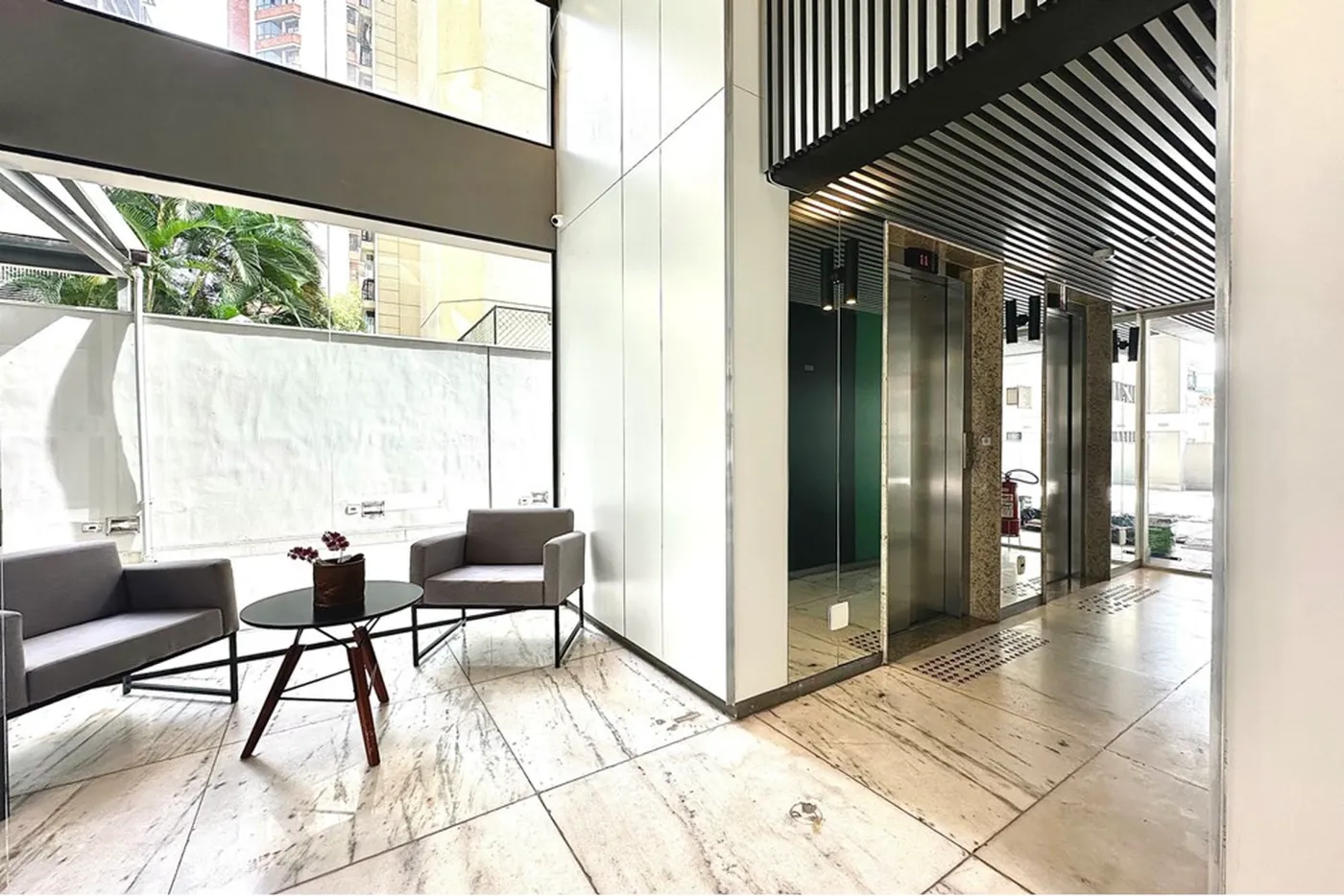 PLA 259 Sala 601081056-45 - REMAX Lepex Exclusividades