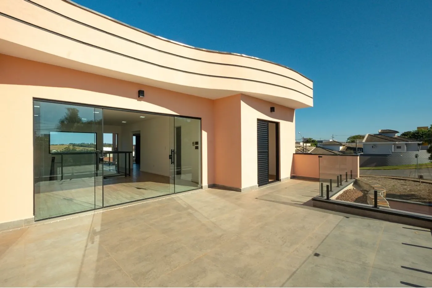 MMTFR 245 690591033-96 - REMAX Máxima Exclusividades