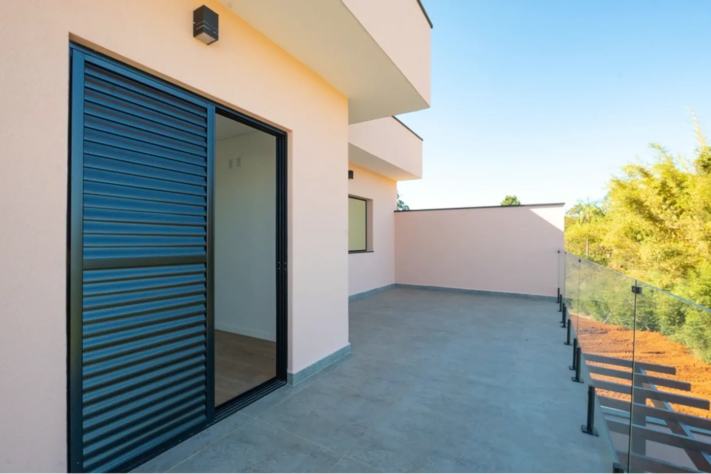 MMTFR 245 690591033-96 - REMAX Máxima Exclusividades