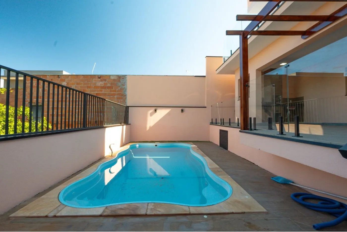 MMTFR 245 690591033-96 - REMAX Máxima Exclusividades