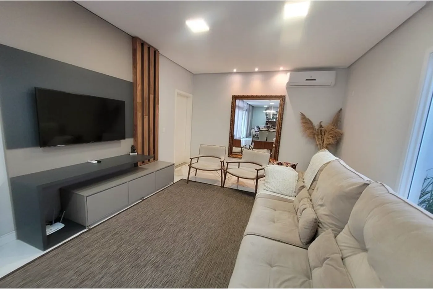 CAE 77 612511062-1 - REMAX Moderna Exclusividades