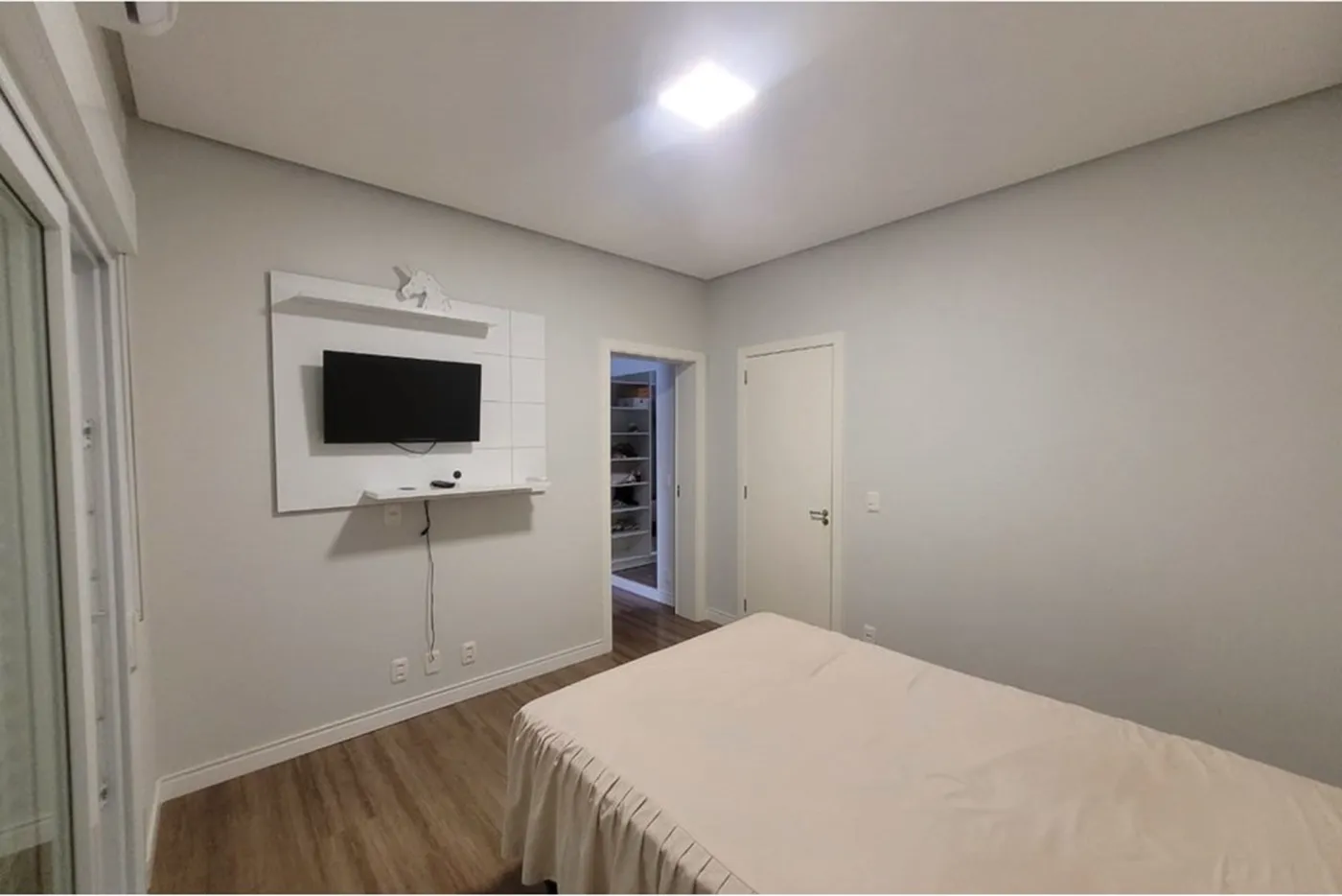 CAE 77 612511062-1 - REMAX Moderna Exclusividades