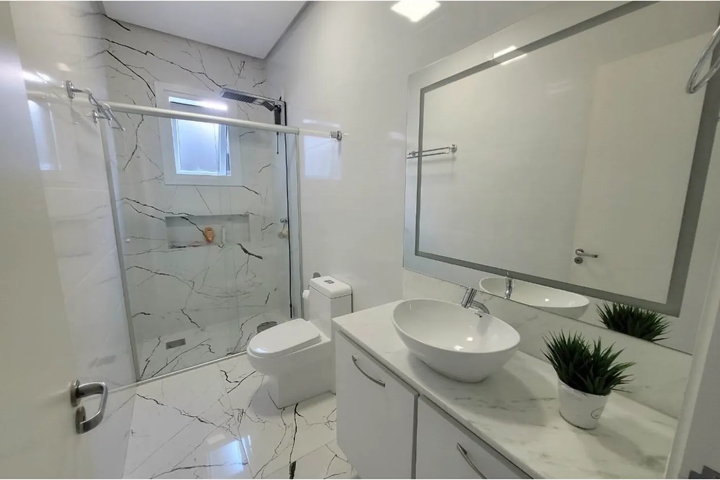 CAE 77 612511062-1 - REMAX Moderna Exclusividades
