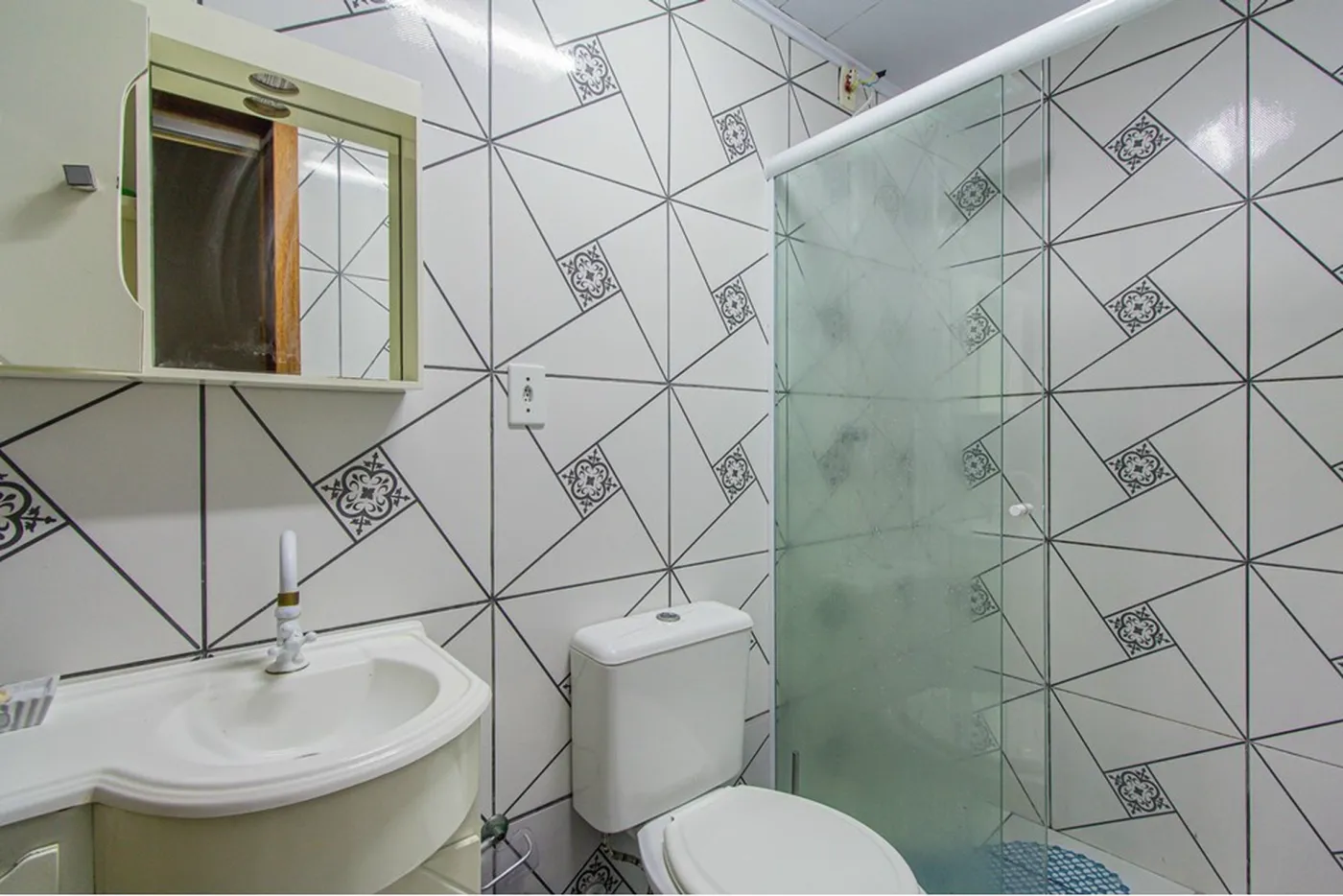 JISTAT 340 Apto 610101031-3 - REMAX Tri Exclusividades