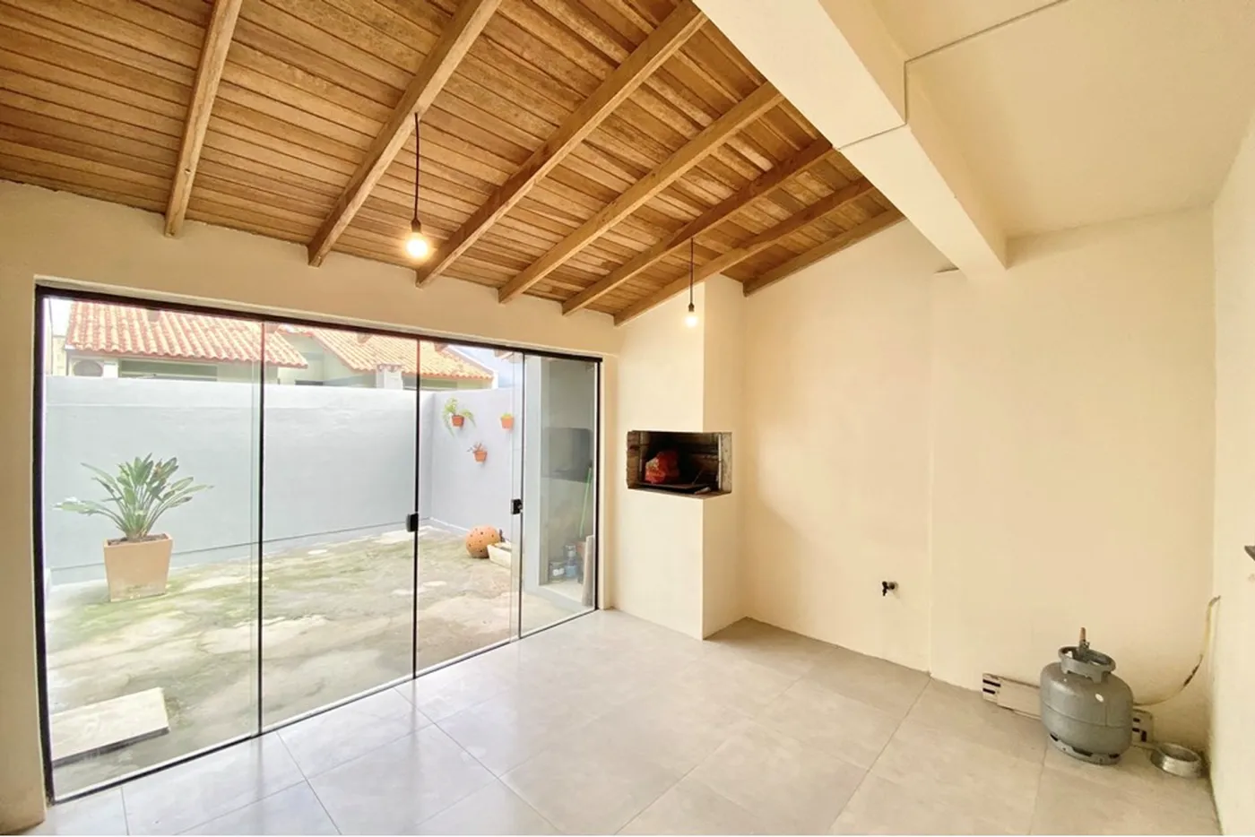 OMAAS 47 Casa 610241026-60 - REMAX 520 Exclusividades