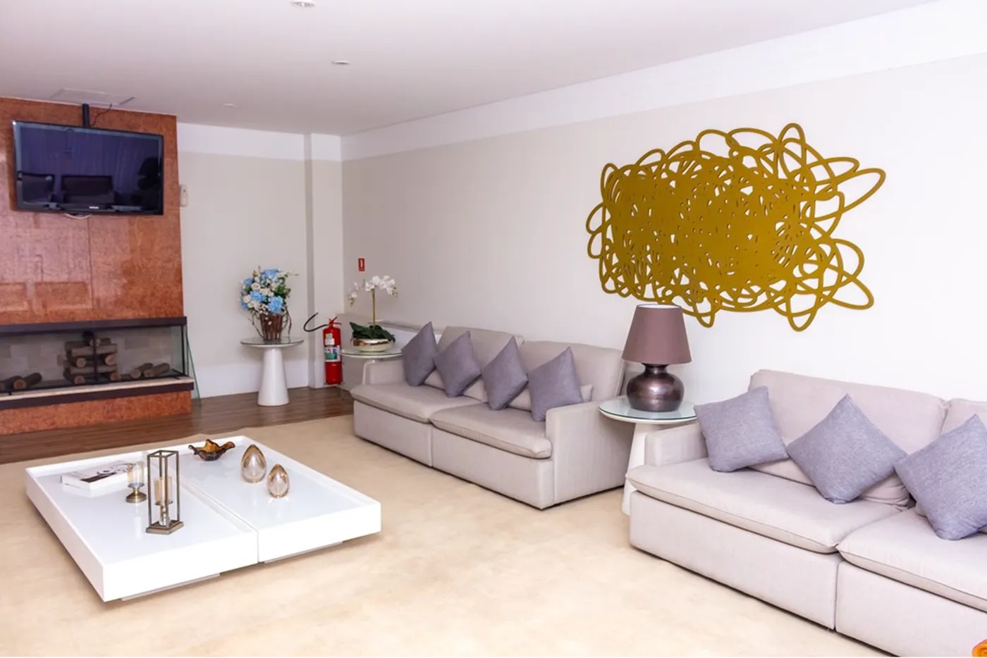 VIGV 200 Apto 601131003-86 - REMAX Ares Exclusividades