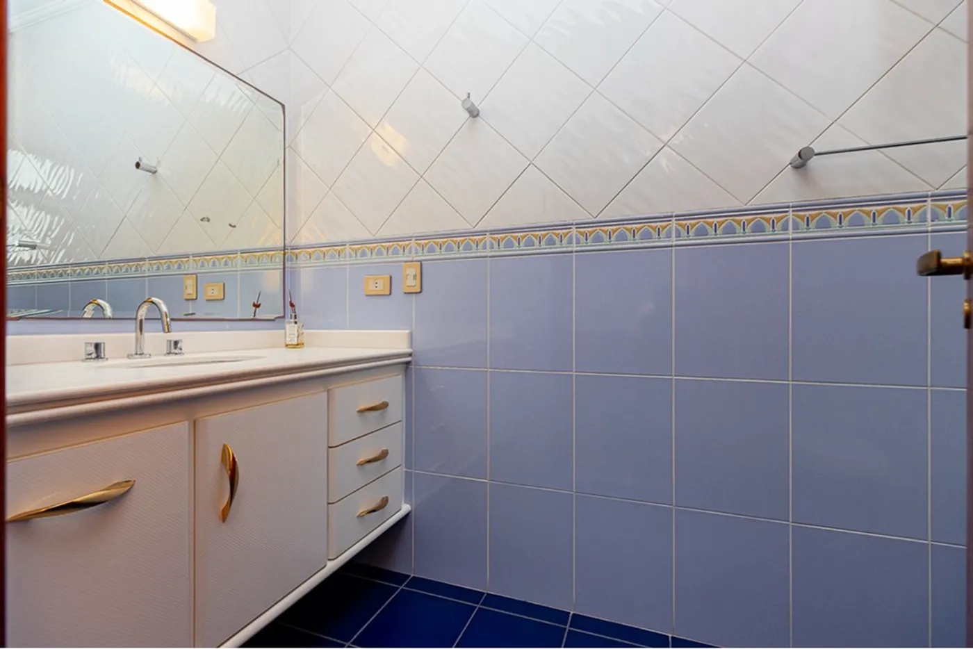 SQMDP 1 Casa 601131003-88 - REMAX Ares Exclusividades