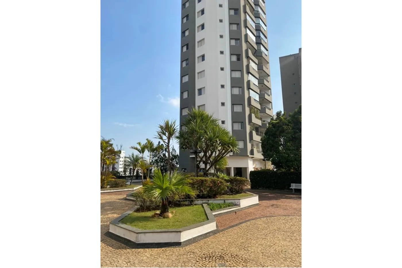VISR 121 Apto 601371078-6 - REMAX Boutique Exclusividades