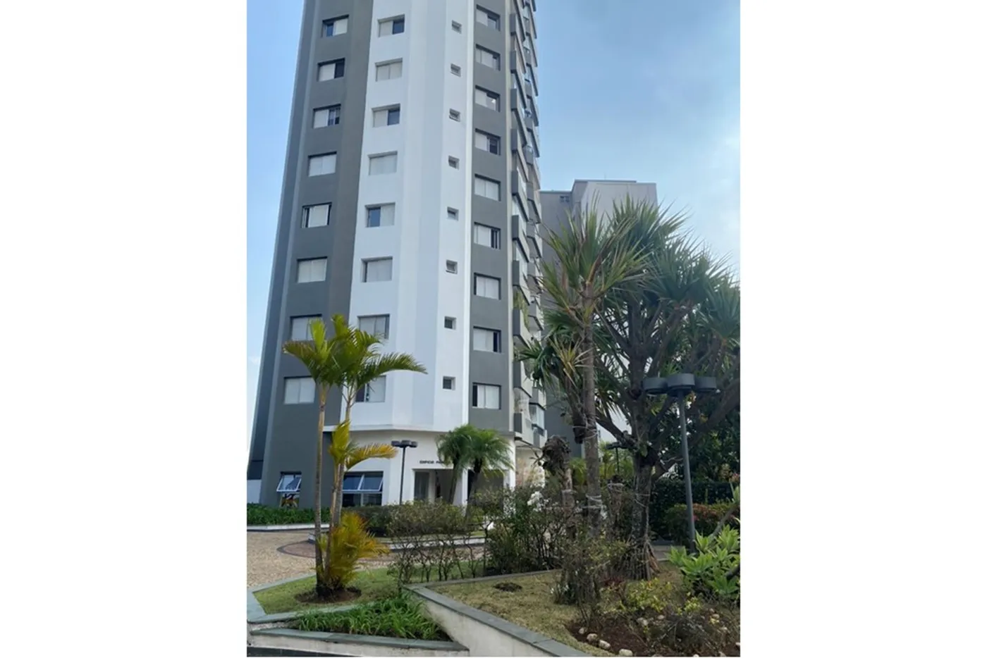 VISR 121 Apto 601371078-6 - REMAX Boutique Exclusividades