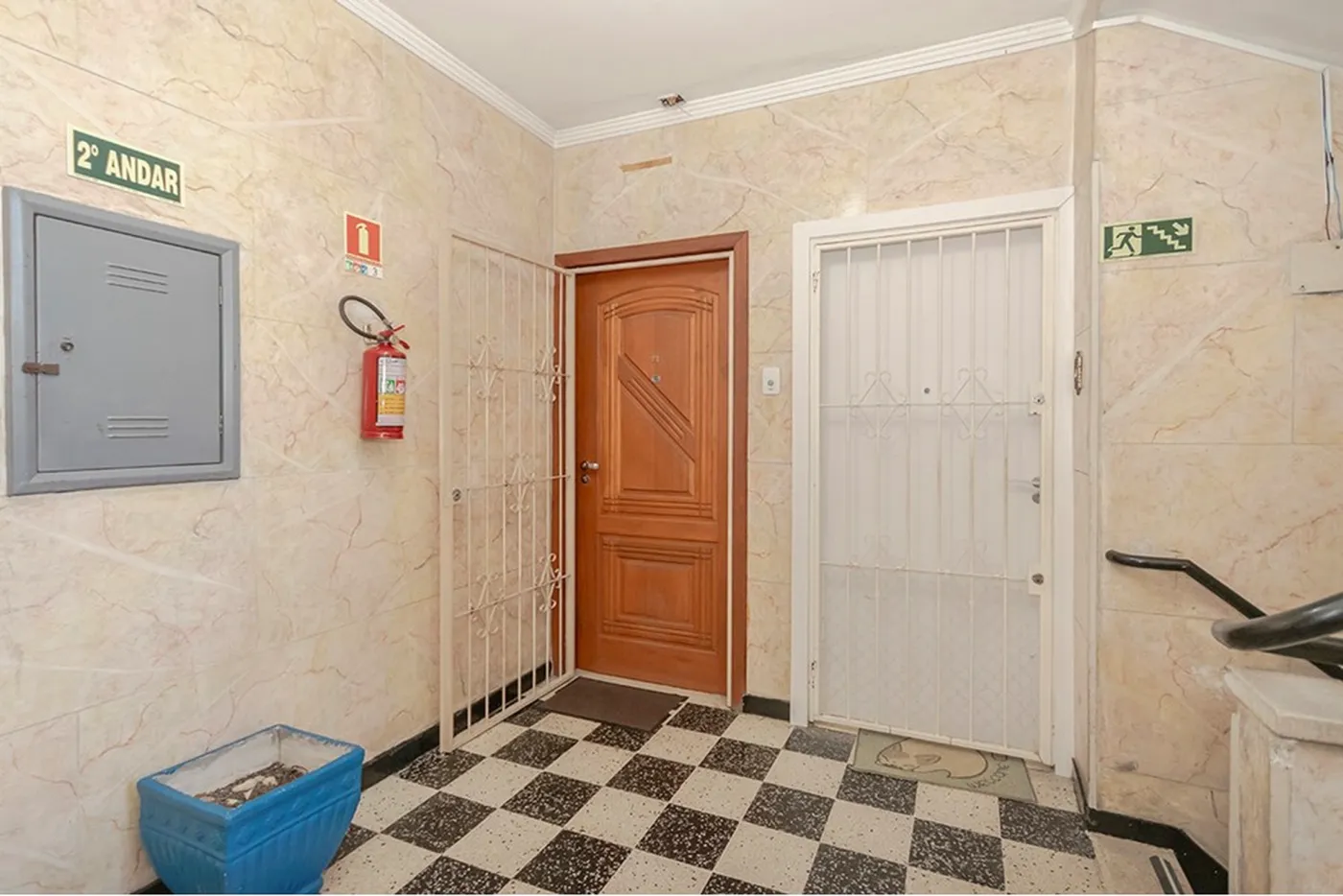 PDBPDB 739 Apto 610291021-178 - REMAX Capital Park Exclusividades