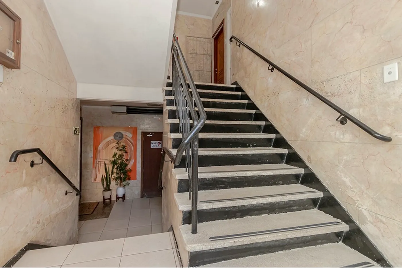PDBPDB 739 Apto 610291021-178 - REMAX Capital Park Exclusividades