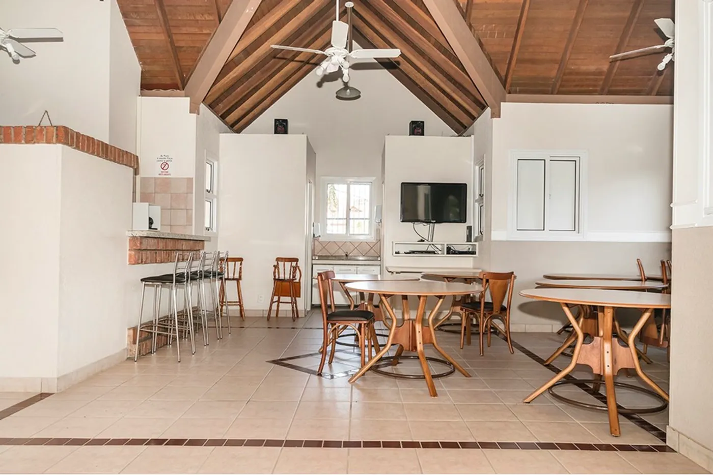 JIMSC 54 Apto 610291021-177 - REMAX Capital Park Exclusividades