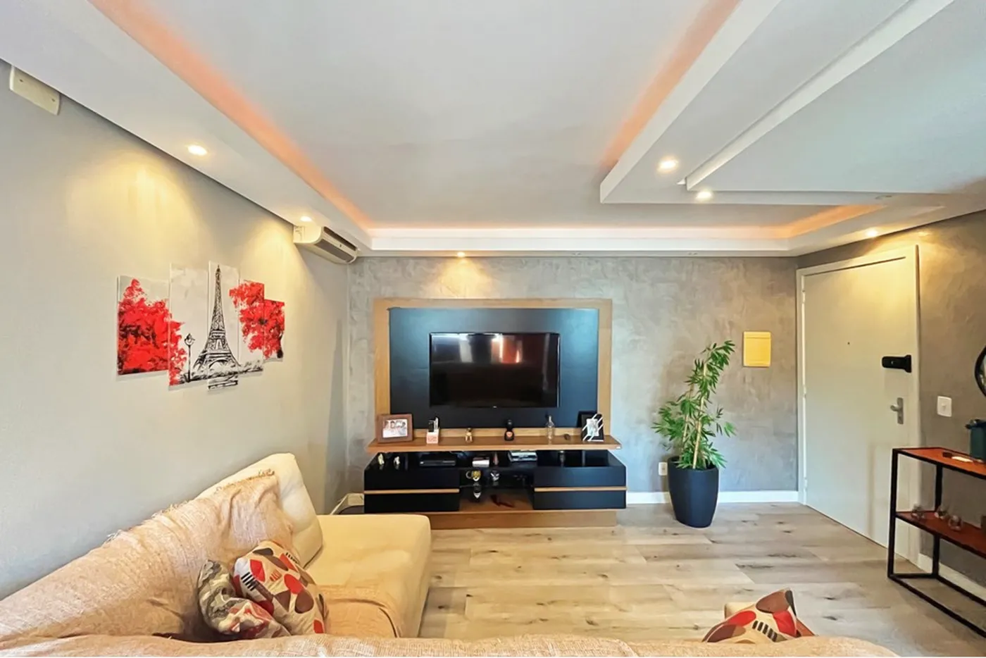 GM 288 Apto 610191035-120 - REMAX Casa Sul Exclusividades