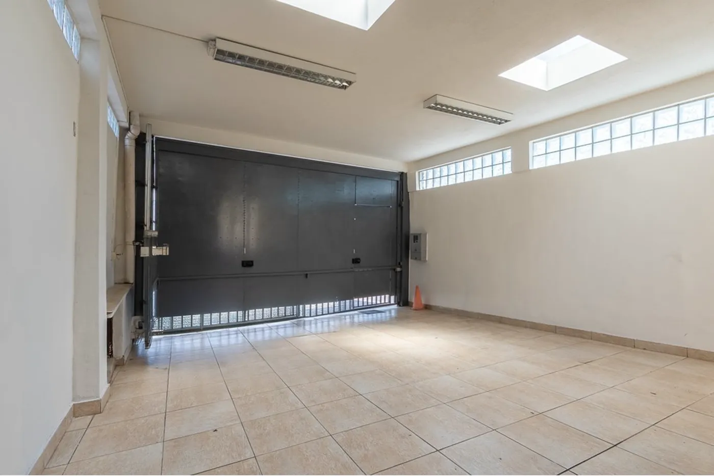 MDB 2643 Prédio 601971016-500 - REMAX Empire Exclusividades