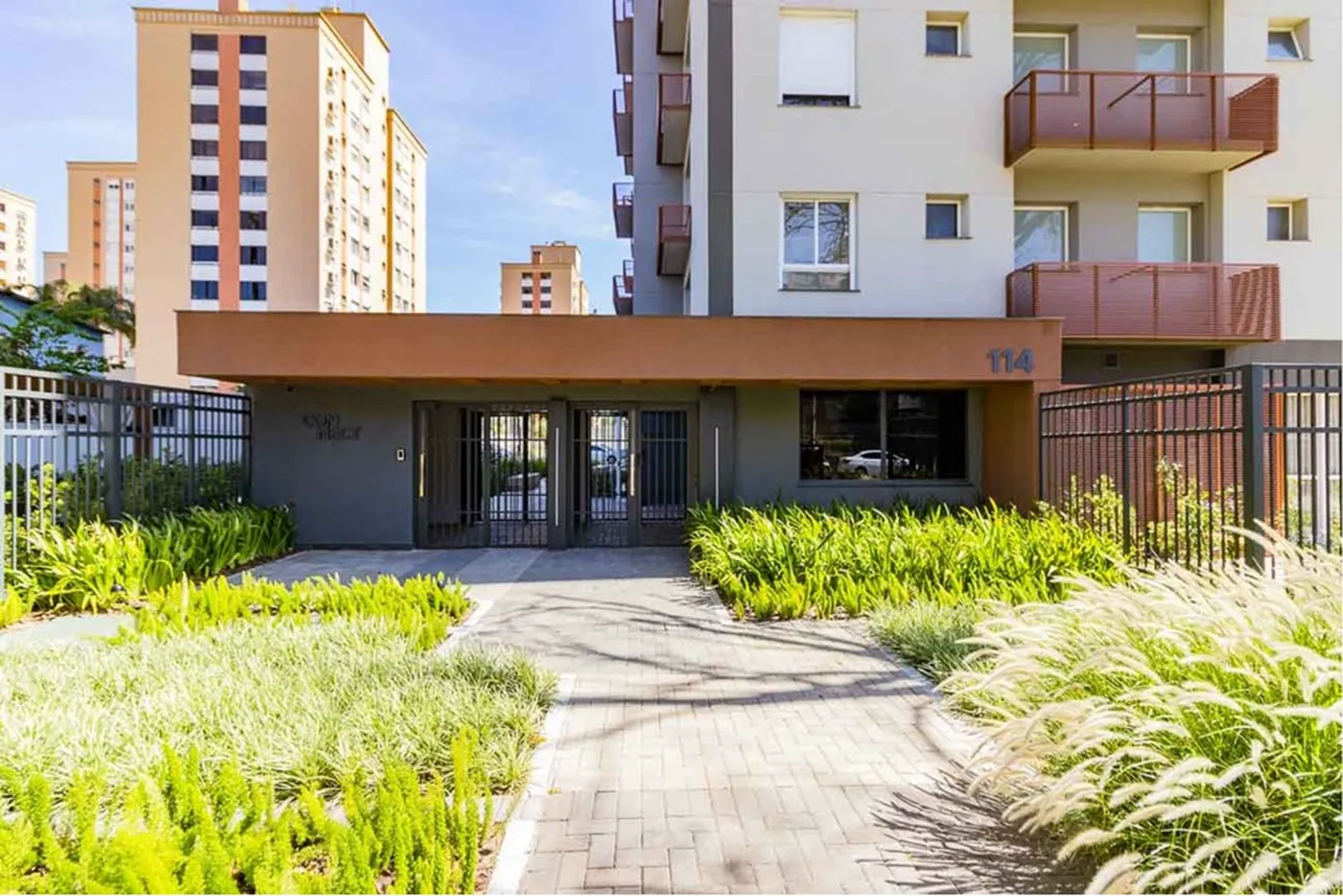 PC 114 Apto 612511042-32 - REMAX Moderna Exclusividades