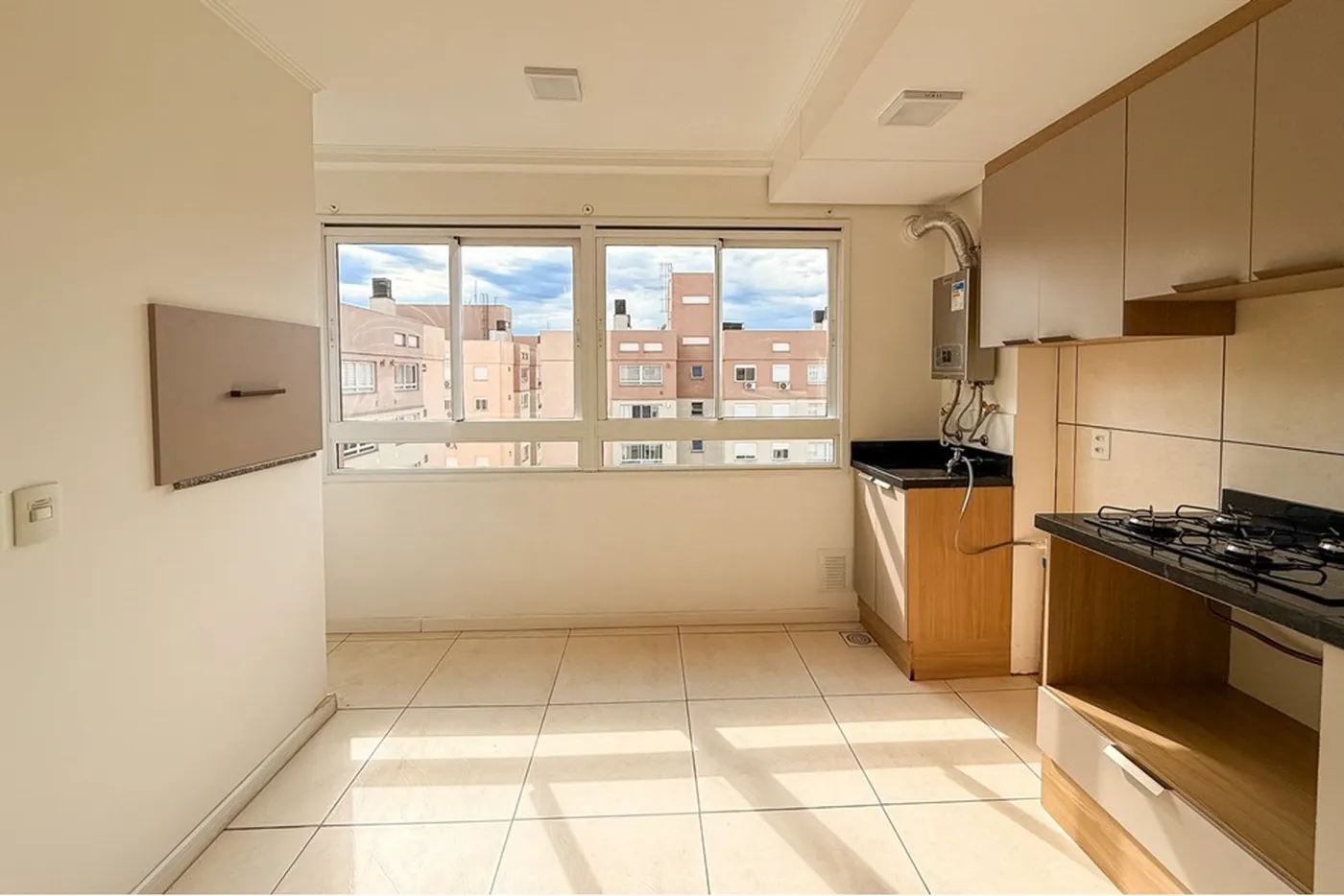 FJC 660 Apto 612651031-48 - REMAX Pillares Exclusividades