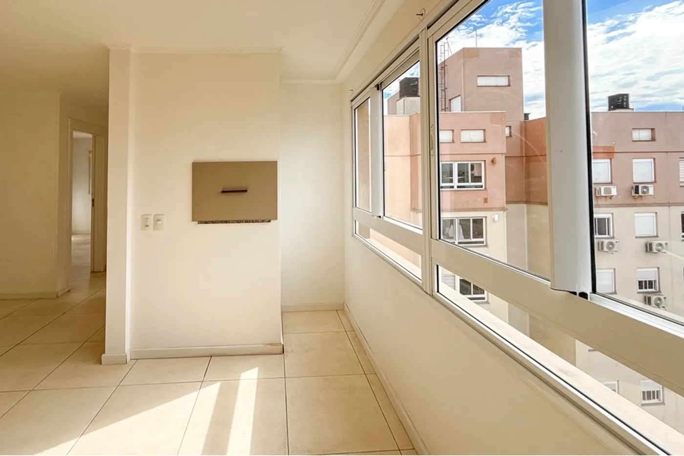 FJC 660 Apto 612651031-48 - REMAX Pillares Exclusividades