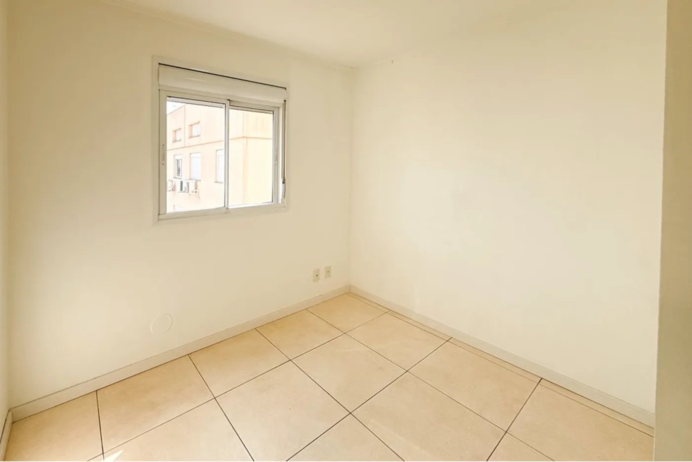 FJC 660 Apto 612651031-48 - REMAX Pillares Exclusividades