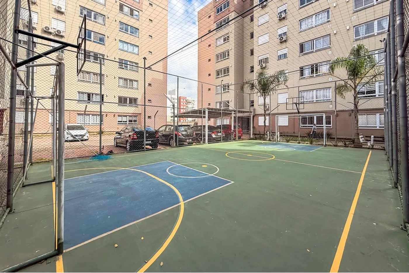 FJC 660 Apto 612651031-48 - REMAX Pillares Exclusividades