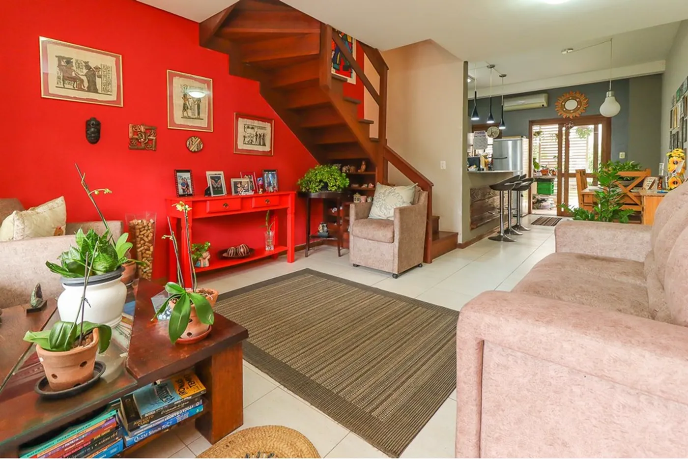 VNGGP 237 Casa 610101028-2 - REMAX Tri Exclusividades