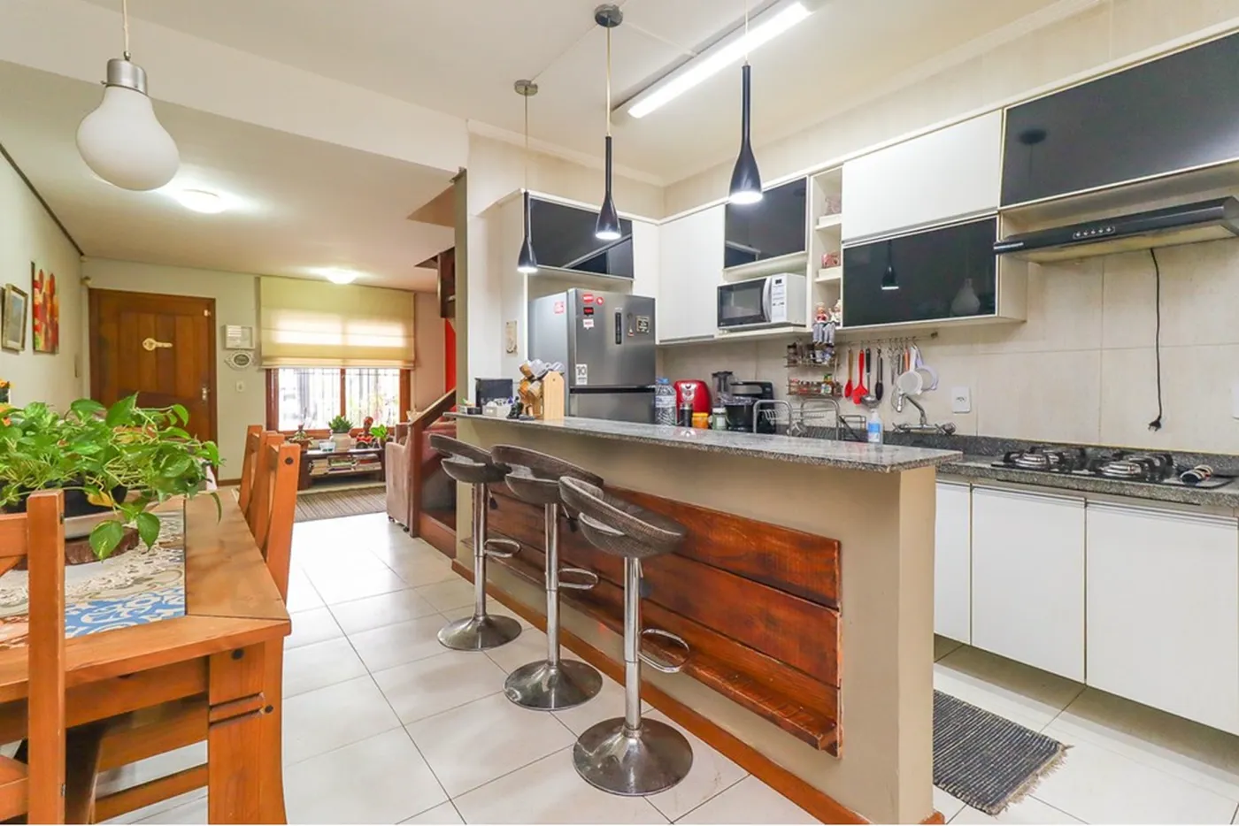 VNGGP 237 Casa 610101028-2 - REMAX Tri Exclusividades