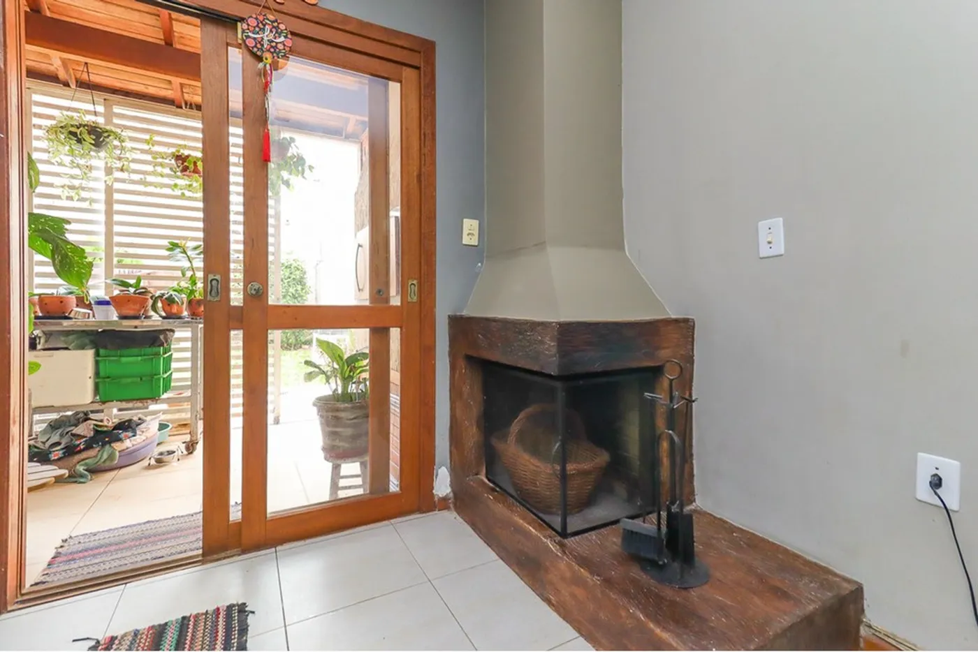 VNGGP 237 Casa 610101028-2 - REMAX Tri Exclusividades