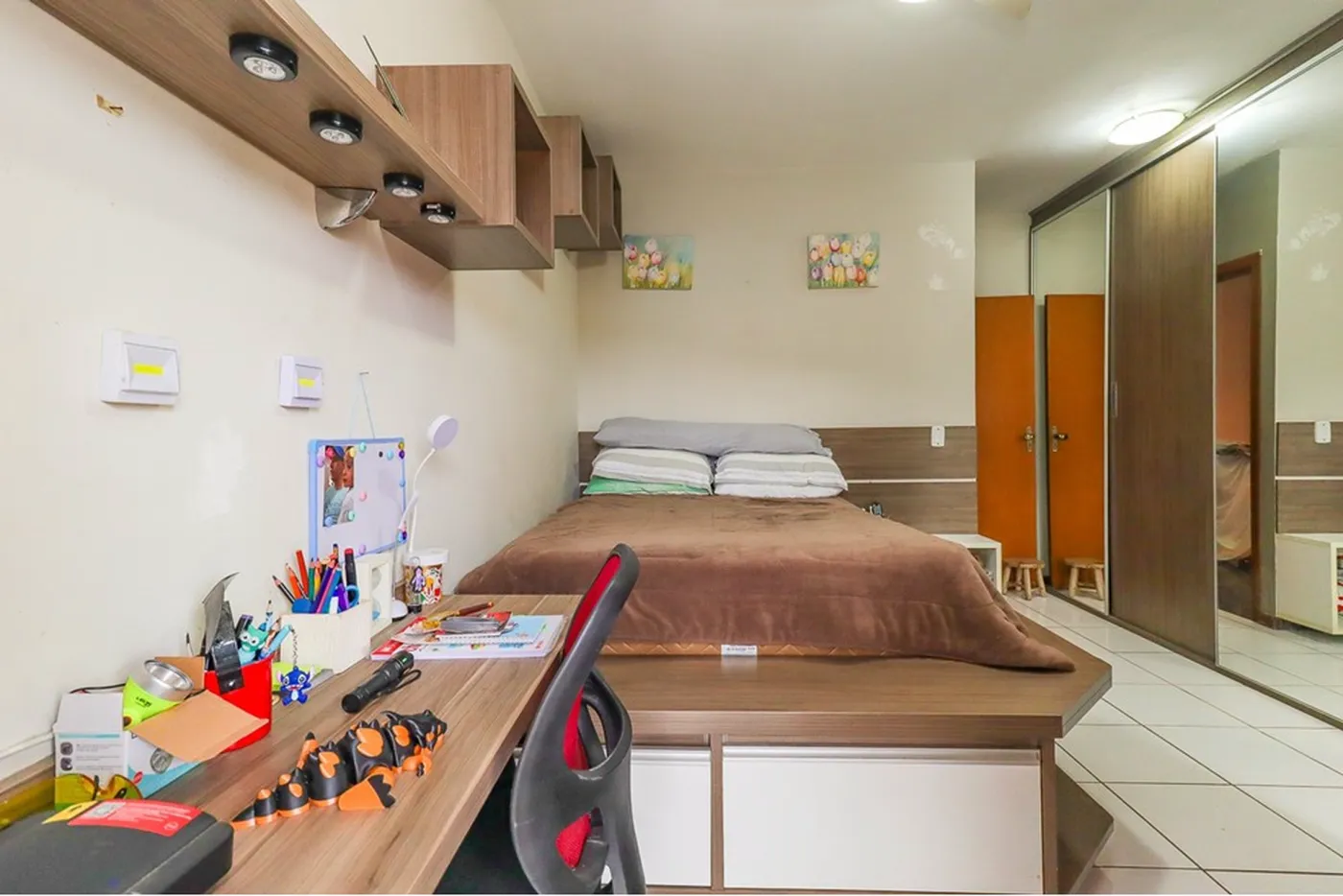VNGGP 237 Casa 610101028-2 - REMAX Tri Exclusividades