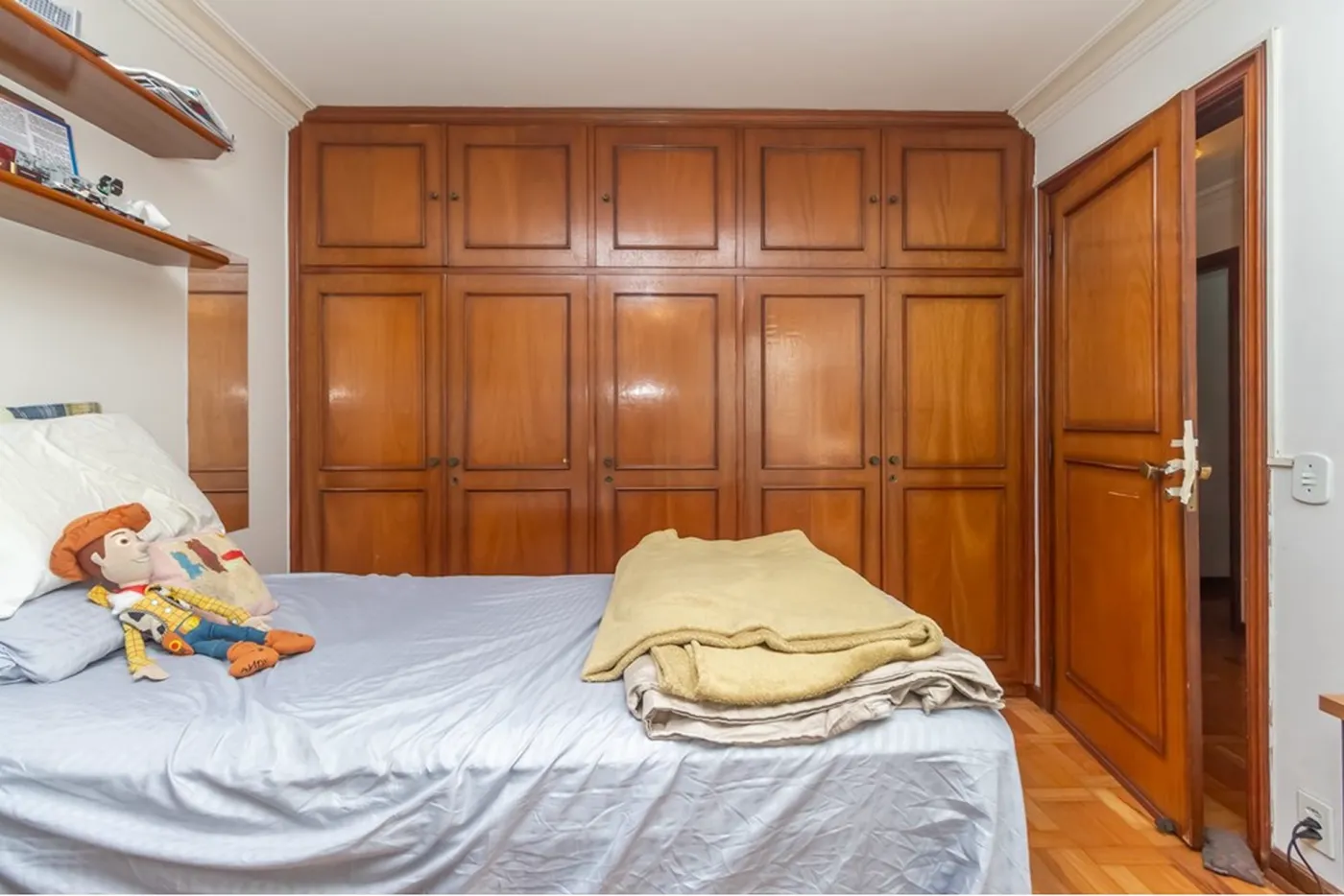 SCEDM 87 Apto 601721028-54 - REMAX Front Exclusividades