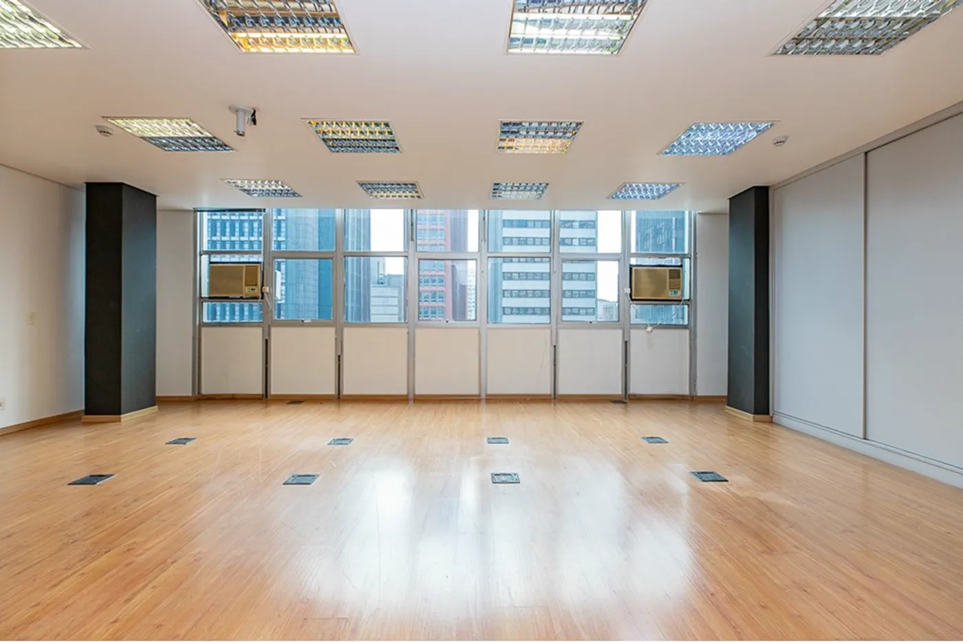 BVP 1765 Sala 601241038-66 - REMAX Ville Exclusividades