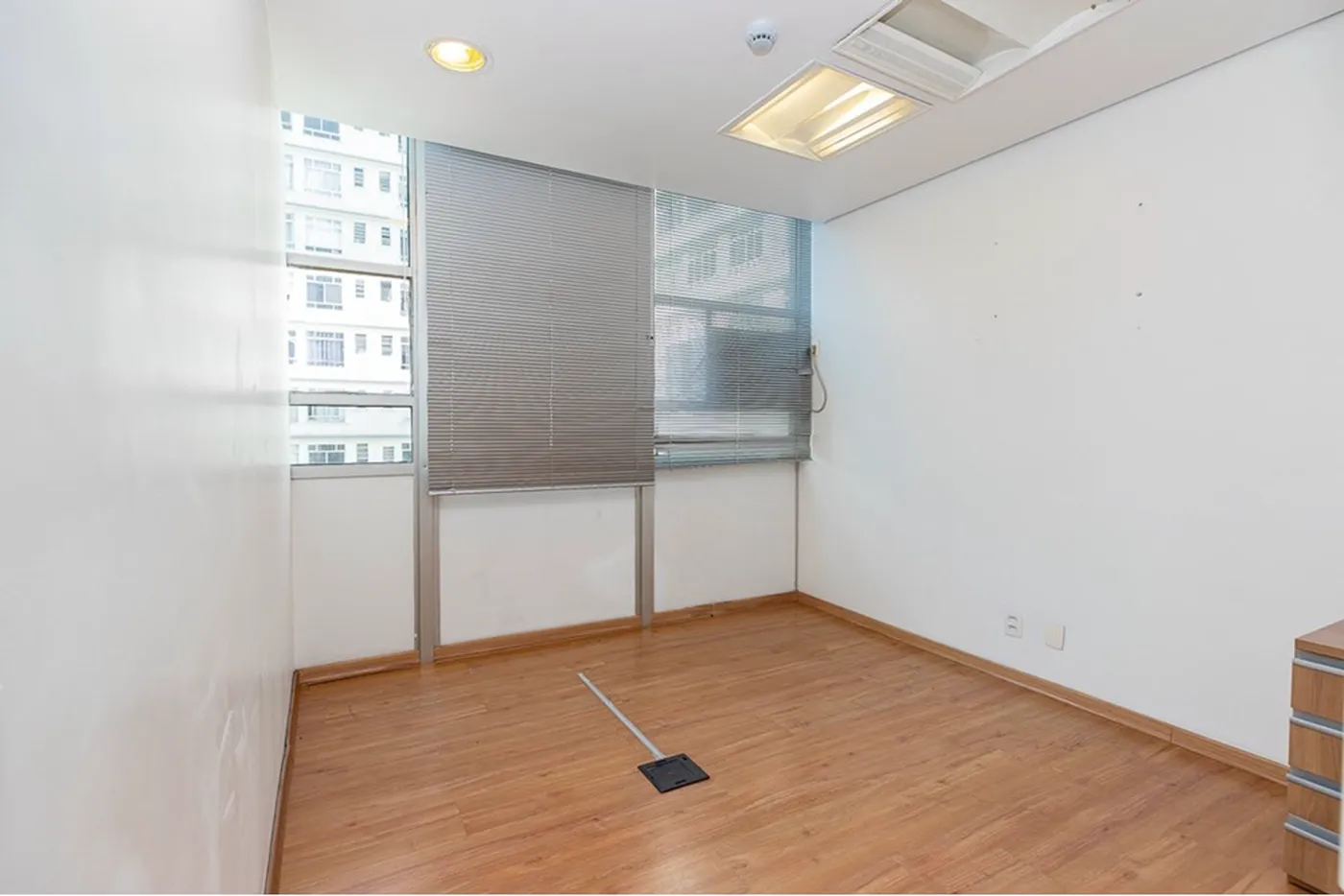 BVP 1765 Sala 601241038-66 - REMAX Ville Exclusividades
