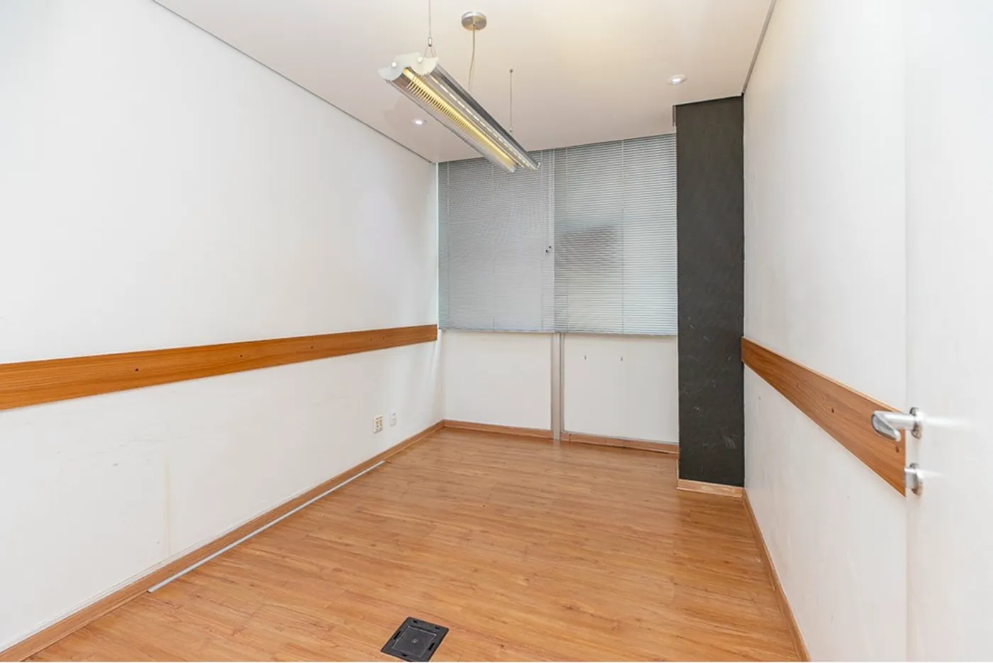 BVP 1765 Sala 601241038-66 - REMAX Ville Exclusividades