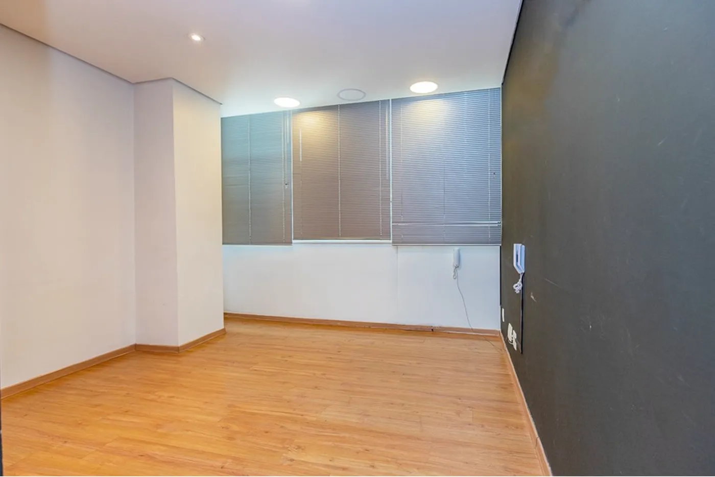 BVP 1765 Sala 601241038-66 - REMAX Ville Exclusividades
