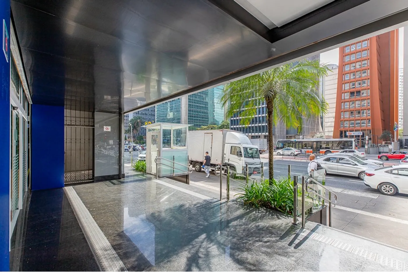 BVP 1765 Sala 601241038-66 - REMAX Ville Exclusividades