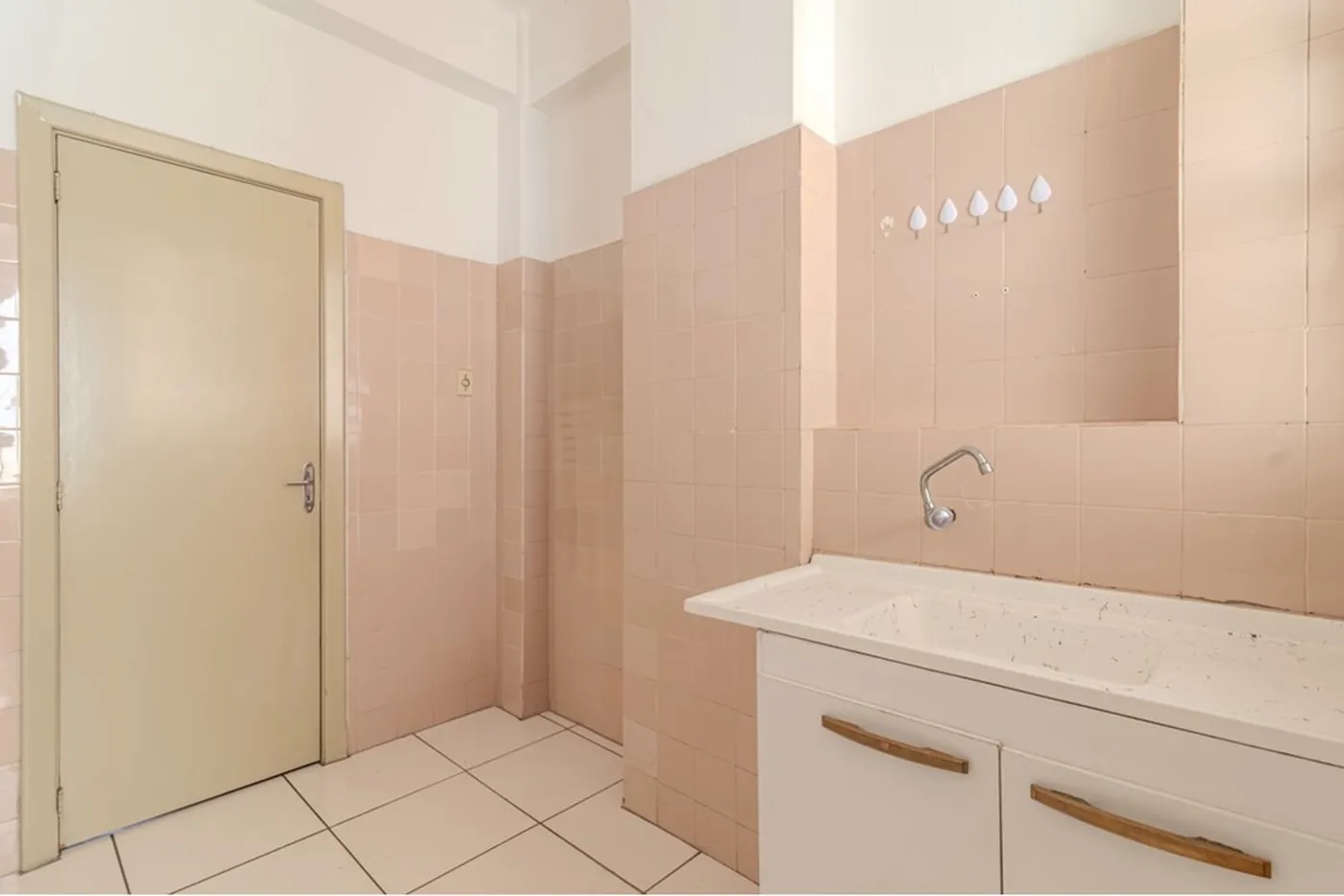 CHAB 308 Apto 610101007-38 - REMAX Tri Exclusividades