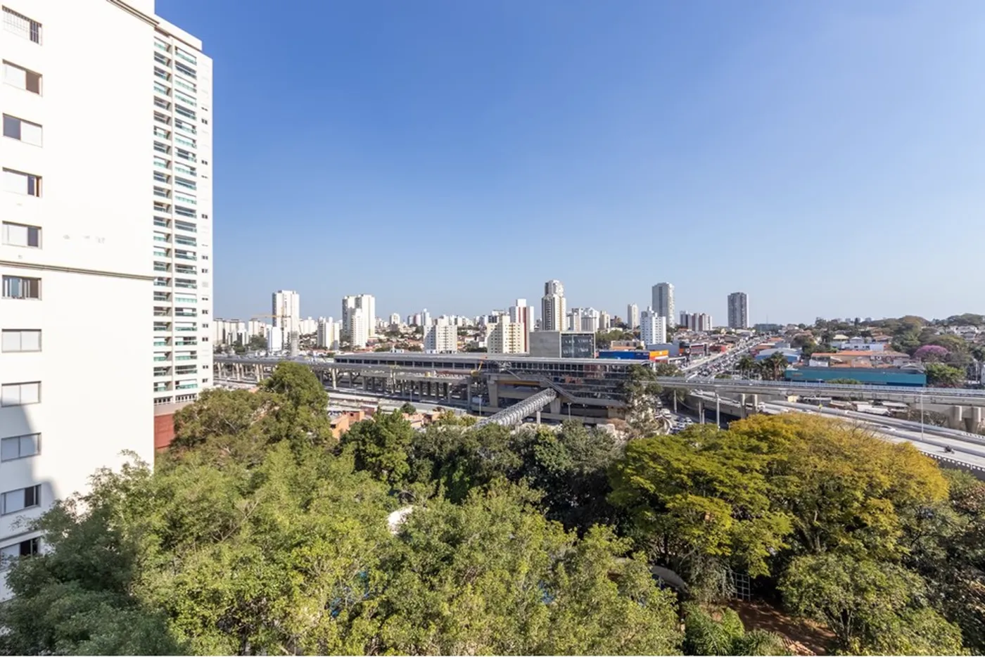 JAV 374 Apto 601721006-98 - REMAX Front Exclusividades